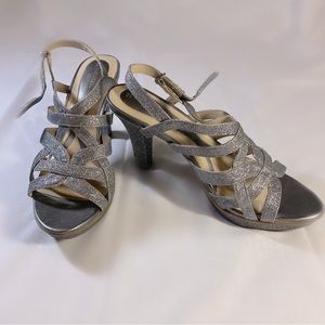 Naturalizer N5 Comfort Women’s Silver Glitter Open-Toe Heel - Size 9.5M